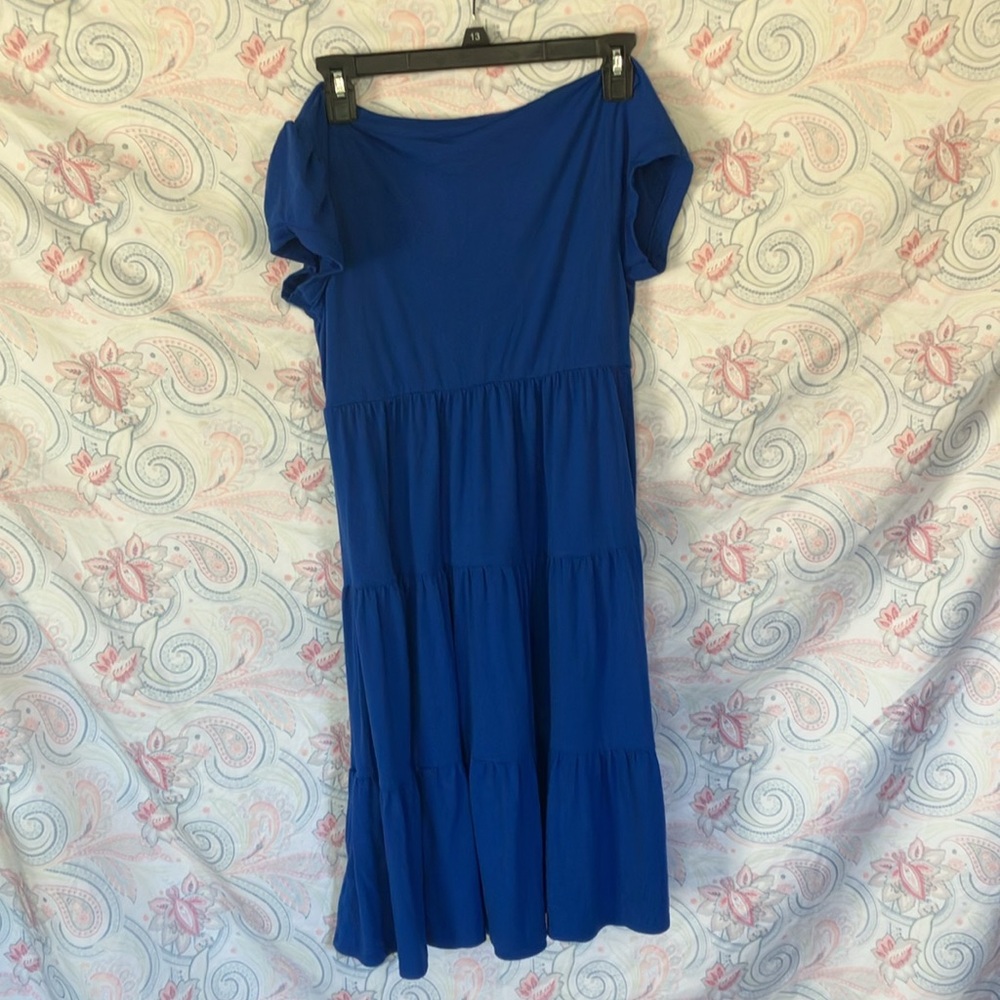 Dress - Picture 2 of 2